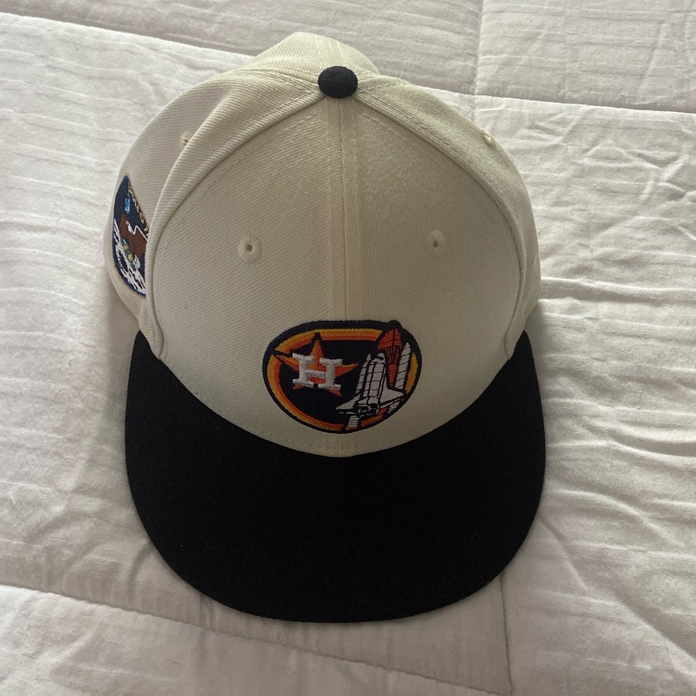Houston Astros fitted hat. 7 3/8